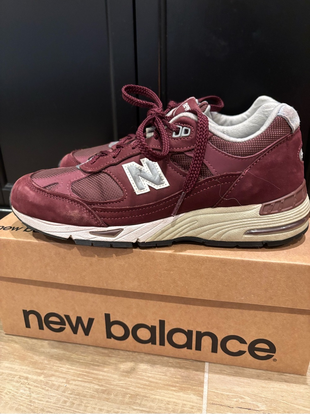 New Balance 991 Made in England Wine/Burgundy Running Sneakers UK Classic 8.5